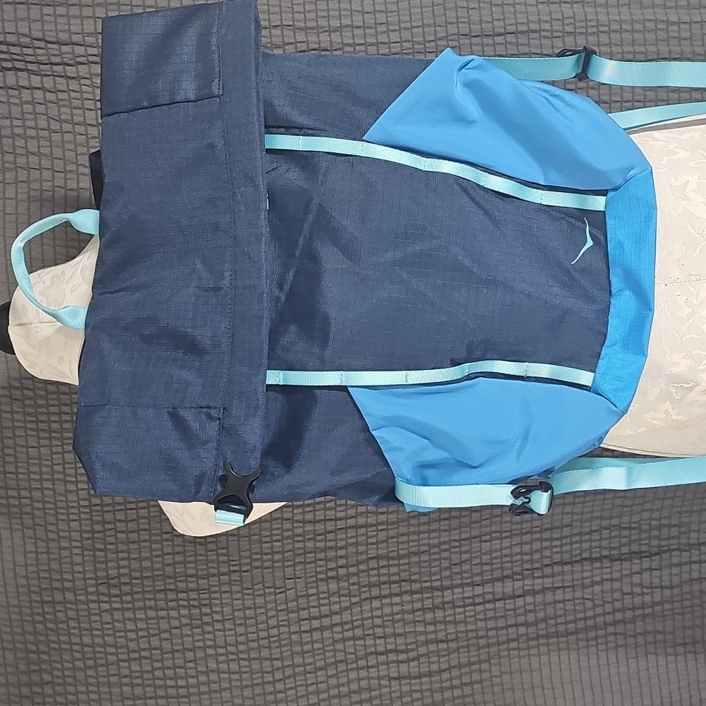 Hoka Roll Top Rucksack Backpack Blue Adjustable Straps - Picture 4 of 9
